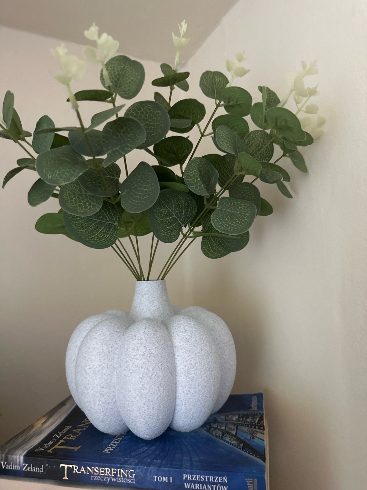 Pumpkin Vase | Minimalist Elegance for Every Season