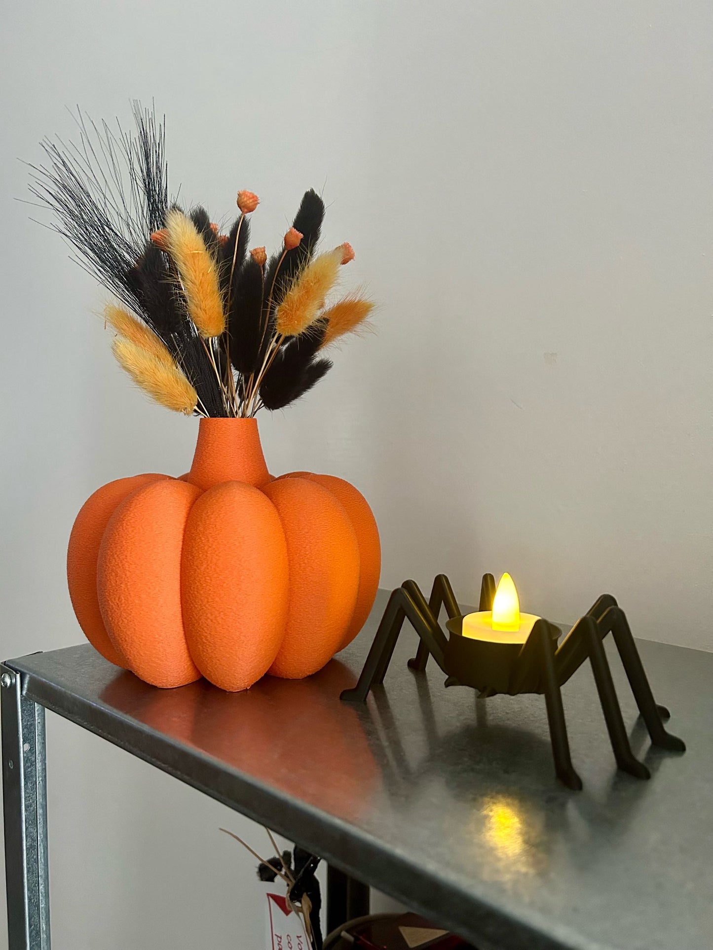 Pumpkin Vase | Minimalist Elegance for Every Season